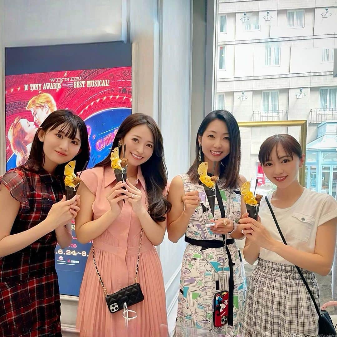 黒澤ゆりかさんのインスタグラム写真 - (黒澤ゆりかInstagram)「大好きなルアンジュ東京から夏にピッタリのソフトクリームのテイクアウト出たよ🤍☺️  こくがあって美味しいのにさっぱりしてて、ペロリと食べれちゃいました😋❤️  ご飯の後締めにこれとかでもいいねってみんなで話してました😍  そして安定の可愛さ🧸 今回も癒されました🎵  #louangetokyo　 #ルワンジュ東京」7月6日 17時15分 - yurikakurosawa
