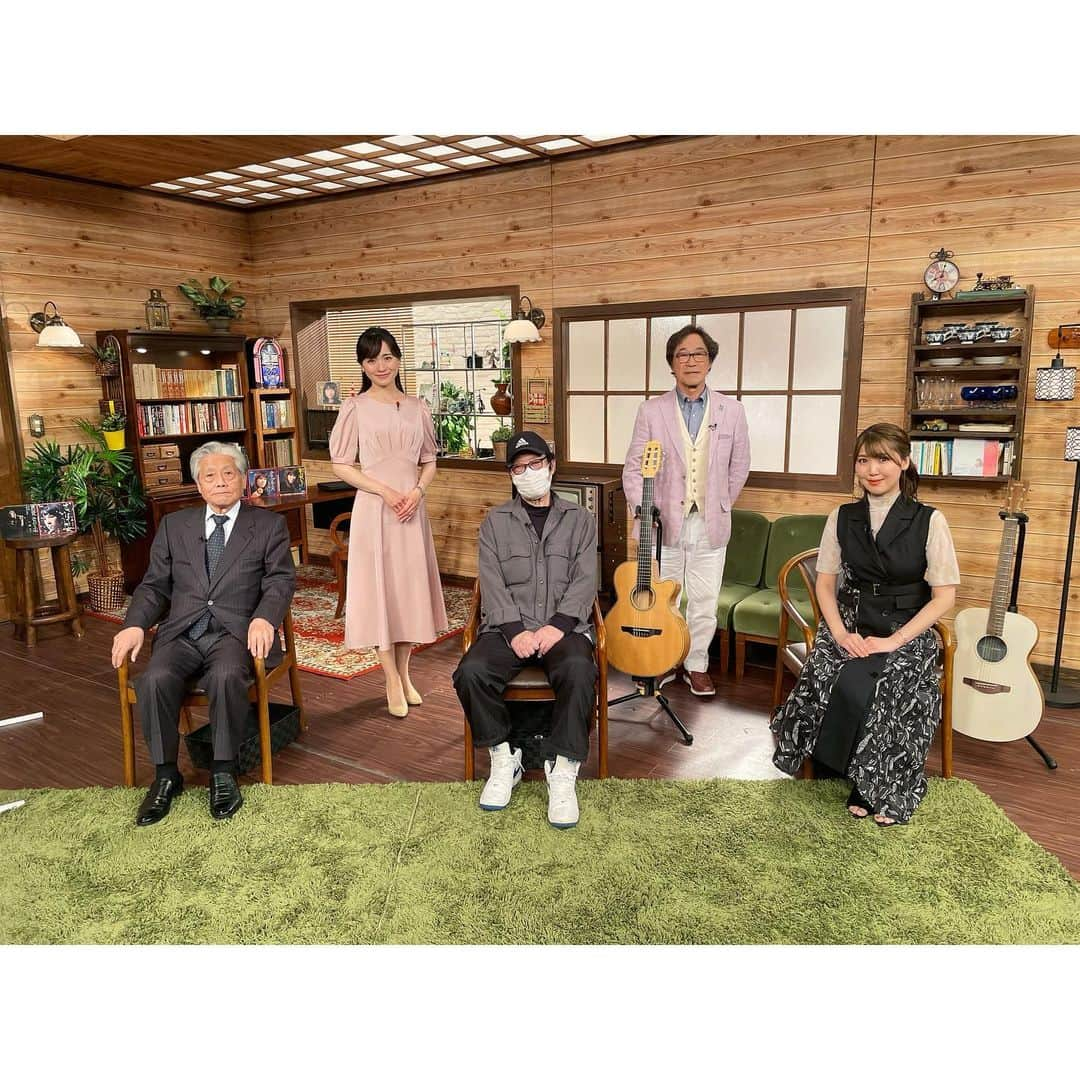 おかゆさんのインスタグラム写真 - (おかゆInstagram)「🎼🐶🍌🎶🎸💫🌈  ＼テレビ出演情報📢／  BSテレ東「武田鉄矢の昭和は輝いていた」 【藤圭子の光と影〜没後10年目の真実】 7月7日(金)夜7時~放送です🤗🎸 武田さんの番組に出演させて頂くのは初めて！🤩🎸 繁田アナとは「THEカラオケ★バトル」以来の再会🥹🌈 憧れの藤圭子さんの特番にお招き頂き光栄です🥲  番組HPにコメントも書かせて頂きました✍️ 是非ご覧下さい🙏🏻💫 https://www.bs-tvtokyo.co.jp/showa/  #BSテレ東 #特番 #藤圭子 さん #武田鉄矢の昭和は輝いていた #2時間スペシャル #武田鉄矢 さん #繁田美貴 さん #テレビ東京アナウンサー #川岸咨鴻 さん #榎本襄 さん #おんなギター流し #シンガーソングライター #japaneselegendsinger  #峰のぞみ ちゃん #さすらいの太陽  #YAMAHA #yamahaguitar #yamahastoria」7月6日 17時16分 - okayu_dayu