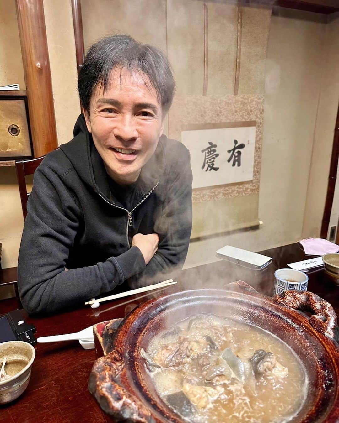郷ひろみさんのインスタグラム写真 - (郷ひろみInstagram)「今日は滋賀でコンサート‼️ その前に、すっぽんを食べに京都に立ち寄ったよ。 栄養をつけて、今夜も楽しむよっ👍  I ate eatable turtle which called Suppon for lunch.  #郷ひろみ#hiromigo」7月6日 17時20分 - hiromigo_official