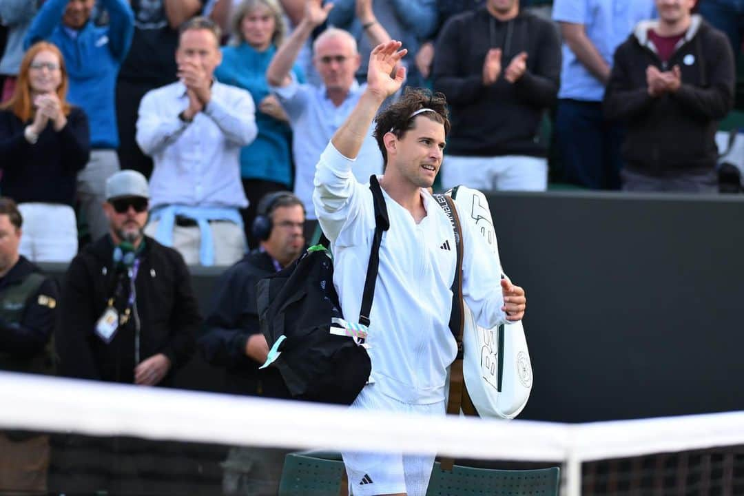 ドミニク・ティエムさんのインスタグラム写真 - (ドミニク・ティエムInstagram)「What a match yesterday, I left everything I had on the court. But that's tennis. In the end, only a few points determine the match's outcome. Nevertheless, I'm going home with my head held high; it was definitely a good match. Thank you so much to all the fans for the incredible support; the stadium was shaking 🙏🤍  📸: Corinne Dubreuil / @atptour」7月6日 17時25分 - domithiem