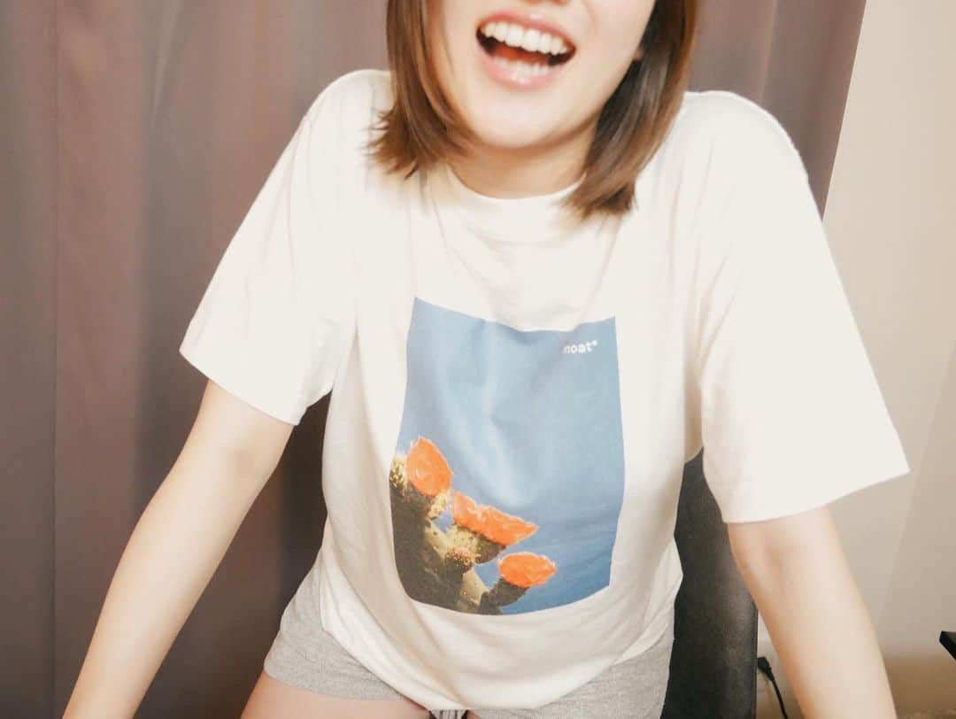 奥山かずささんのインスタグラム写真 - (奥山かずさInstagram)「日常 が彩るTシャツ　@moat_asterisk  かわいすぎる🌵外で着るのも楽しみ」7月6日 17時37分 - kazusa_okuyama_official
