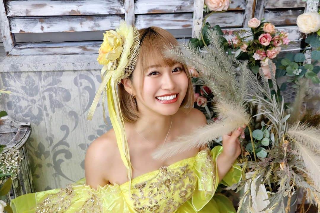 牧野広実のインスタグラム：「⑅◡̈*  　　　　 昨日、７月５日にREADY TO KISSへ加入して6周年を迎えました💋　　 　　　　　 いつも応援してくださる皆さん、ありがとうございます☻  この6年、色んなことがあったけど今の私があるのは間違いなくファンのみんなのおかげです✨✨　　　 　　　　　 これからも沢山の方に笑顔を届けていきたいな！！　　　 アイドルを始めて今年で10年目…！　 レディキスに加入して6年。　　 色んな新しい経験を日々させてもらっています！　　　　 　　　　 そんな日々を大切に、私の事を支えてくれる周りの方たちへ感謝の気持ちを忘れずにこれからも頑張っていくので応援宜しくお願いします🌻　　 　　　　　 　　　　 #readytokiss #idol #6周年 #surfing #surfgirl #アイドル #レディキス」
