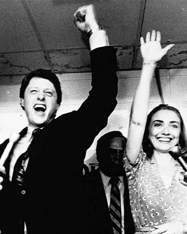 ヒラリー・クリントンさんのインスタグラム写真 - (ヒラリー・クリントンInstagram)「Victory in Arkansas, 1982. #tbt」7月6日 23時30分 - hillaryclinton
