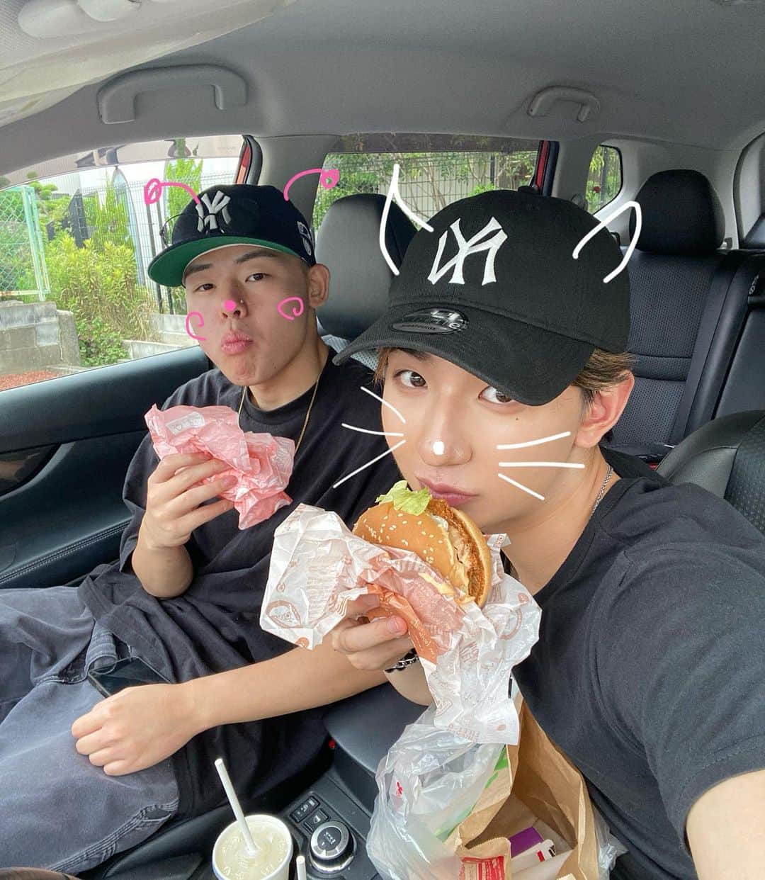 上野裕次郎のインスタグラム：「残り少ない大阪Life。最近の一部。🫠」