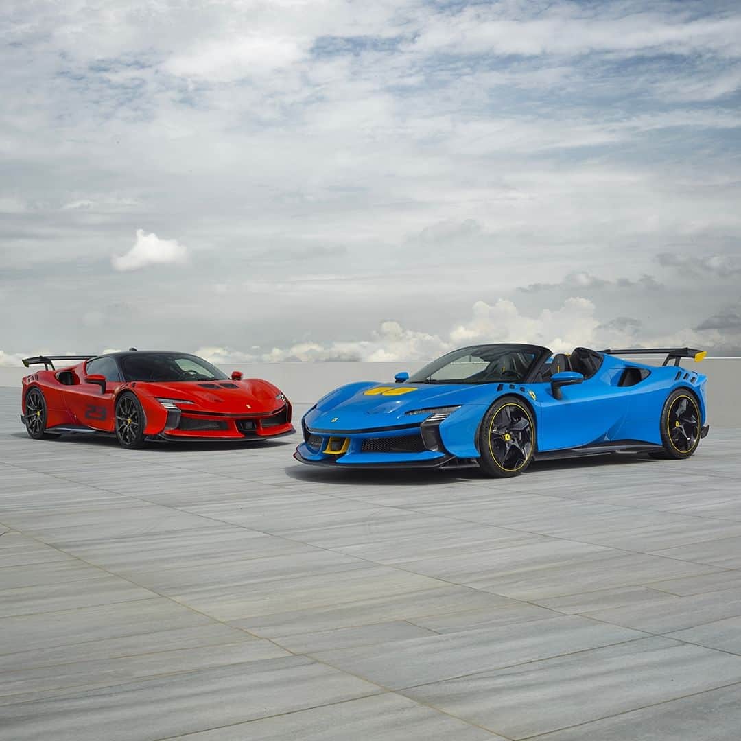 のインスタグラム：「限定特別シリーズ、 #FerrariSF90XXStradale と #FerrariSF90XXSpider は、限界を再定義する。 スペシャルシリーズと #XXProgramme の最高峰を体現する公道仕様車は、究極のドライビング体験ができるように設計された。  #Ferrari #フェラーリ #SF90XXStradale #SF90XXSpider #FerrariSF90XX #LuxuryLifestyle #LuxuryCars #CarLifestyle #Ferraristi #ラグジュアリーカー #新車発表」