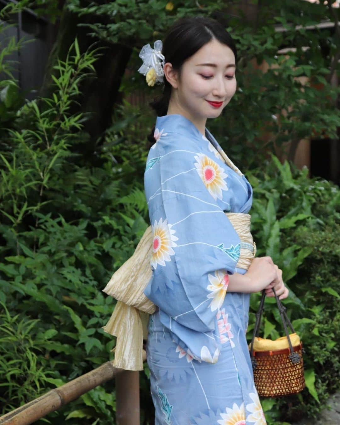 渋谷栞南さんのインスタグラム写真 - (渋谷栞南Instagram)「. Kyoto Kimono Rental Mimosa🎋👘  Mimosa is located near Kodaiji, the best place for sightseeing in Kyoto🎋 They have a large variety of kimonos. You can find your own kimono style🍃  京都「ミモザ」さんにて着物レンタル💐 @mimosa_kodaiji   高台寺近くにあり、清水寺周辺の人気観光スポットへも徒歩ですぐに行けます！なんとレースの着物、振袖、袴、黒留袖まで着られます😌  店内も暖かみがあってオシャレで映えでした😽京都旅行の際は是非💁‍♀️  #京都観光 #着物レンタル#京都着物レンタル#京都女子旅#京都散策#清水寺#清水寺食べ歩き#高台寺#kyoto#kyotojapan #kyototrip #kimonorental #kimonostyle #japanesegirl #japanesefashion #kimonofashion #kimonogirl #japantravel #japantrip #kyotogram #kiyomizutemple #kyotogram #yukata」7月7日 19時00分 - kannashibuya_japan