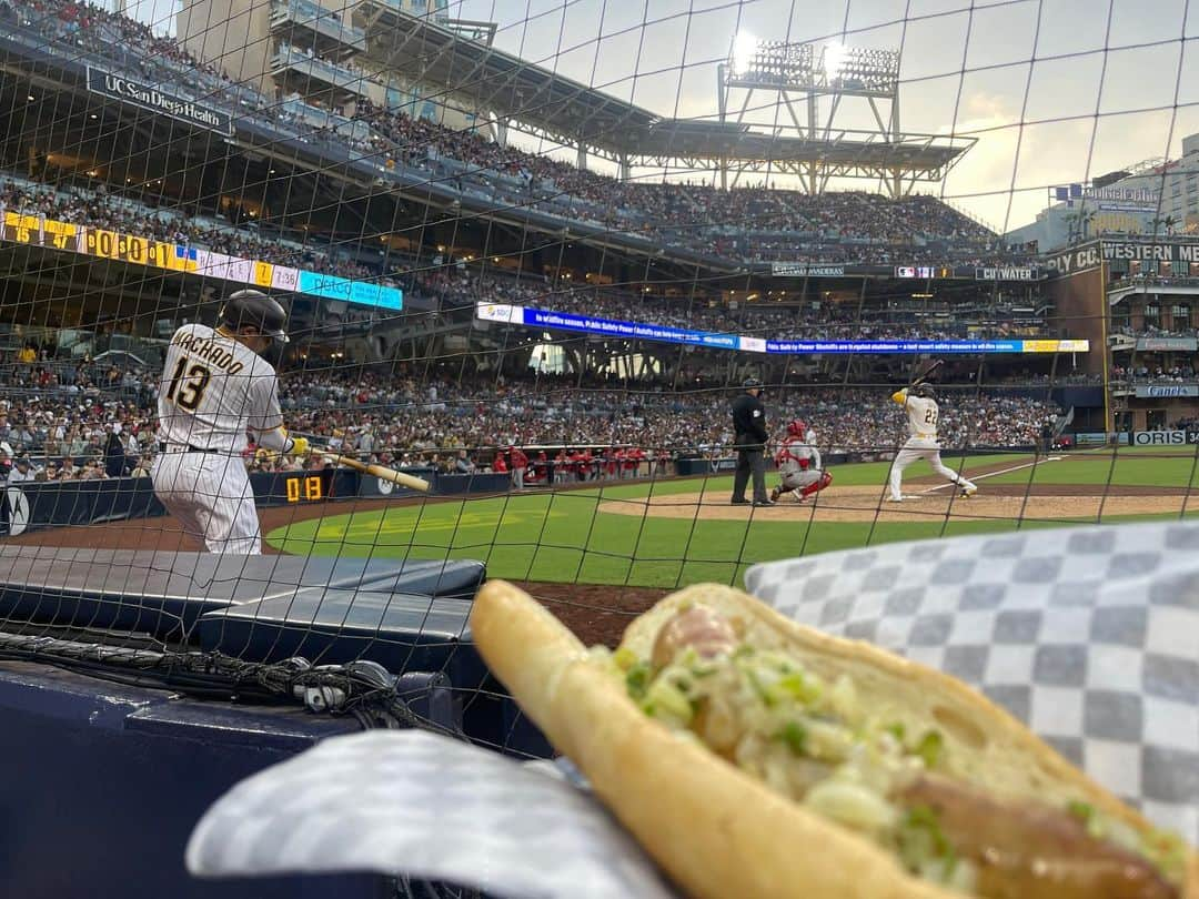 福田太郎さんのインスタグラム写真 - (福田太郎Instagram)「Glad to come back here again! #PetcoPark for @padres is one of my best ballpark of #MLB 🐶  #SanDiego #Padres #SD #パドレス #ペトコパーク #大谷翔平 選手 29th Happy Birthday! ⠀ #MLB全30球場を制覇 #MLBJapan @mlbjapan  #ABEMA #石橋貴明お礼参りTHEWORLD ならぬ #福田太郎 #お礼参りTHEWORLD」7月6日 19時31分 - htb_tarofukuda