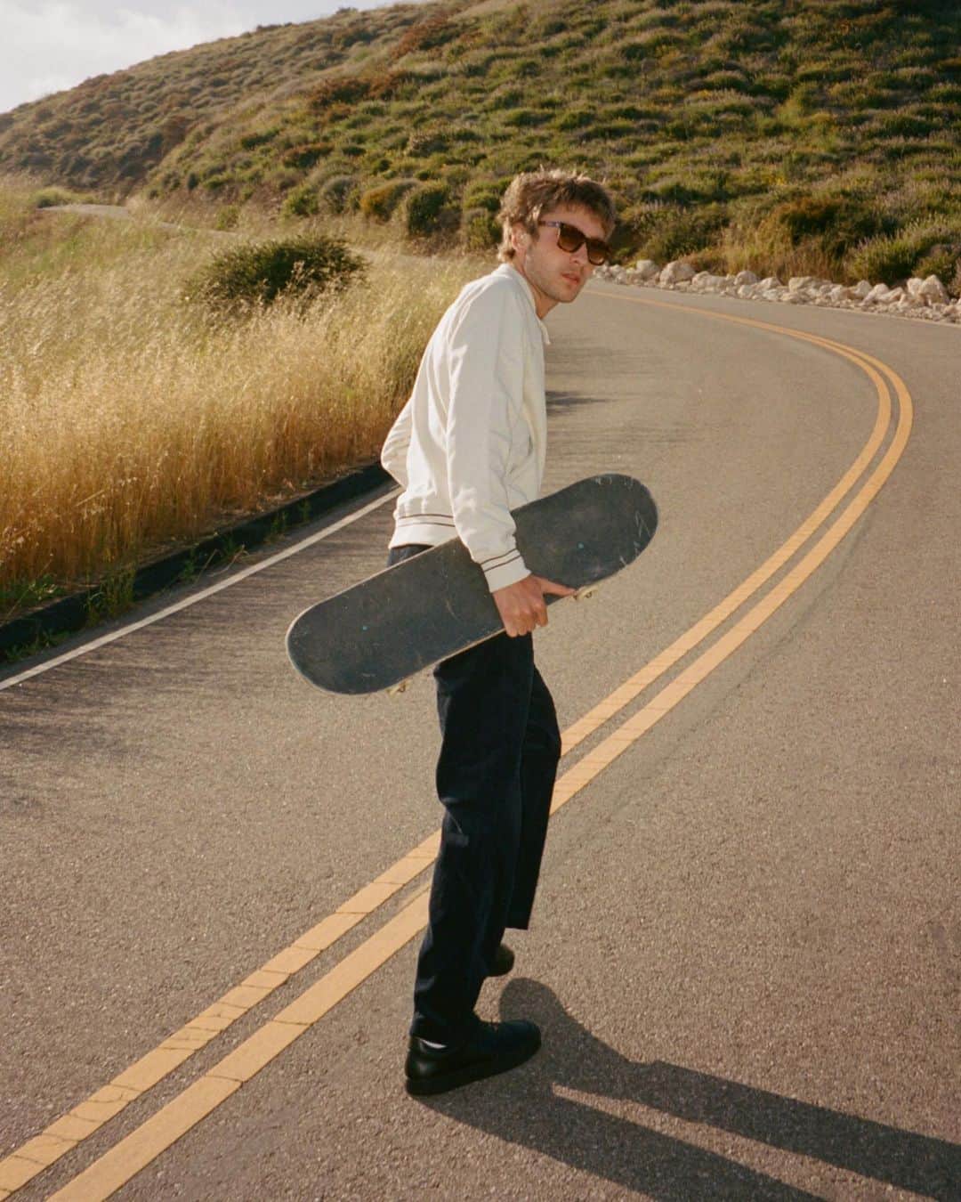 MR PORTERのインスタグラム：「Mr P. My Way: Pilot Lee  "When I’m in front of a camera I want to be given the chance to be myself and act in the ways I naturally would since that’s actually me. And that’s who I want to be photographing, not a person someone is trying to be." @inspeklee   Pilot Lee is a photographer and filmmaker (and keen skateboarder) who hails from Los Angeles. Here he shred-tests the new @mrp collection. Shot by his friend @andreytarasovs.  Head to the link in bio or tap to shop his look #MrPMyWay」