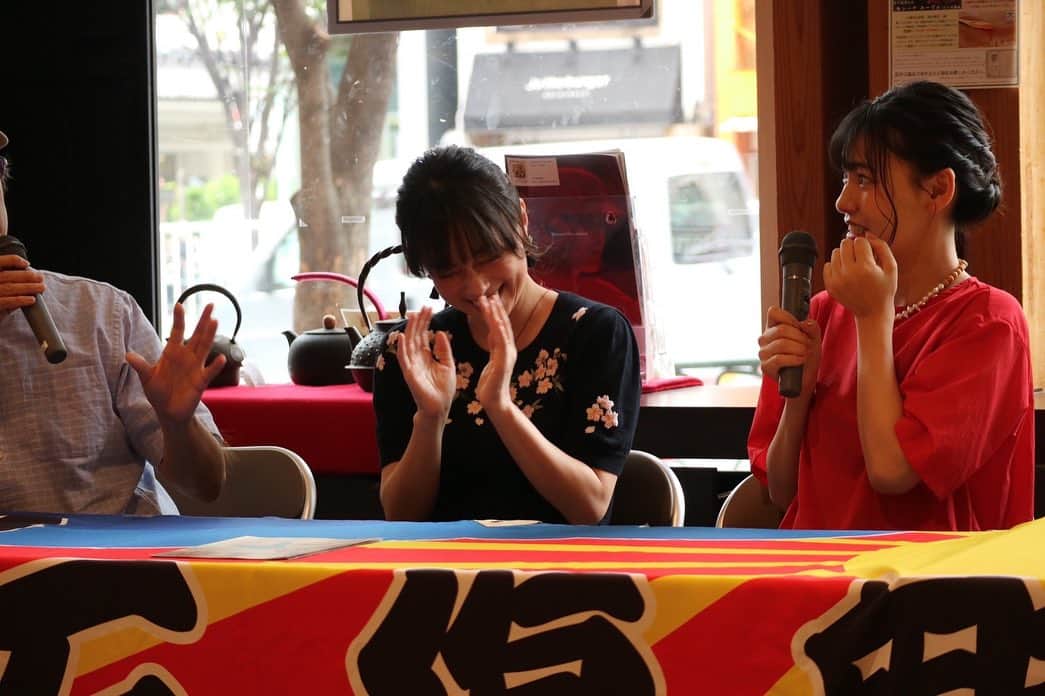 佐伯日菜子のインスタグラム：「笑ってばっかりの日 そして うーんマンダム。 #釜石ラーメン物語」