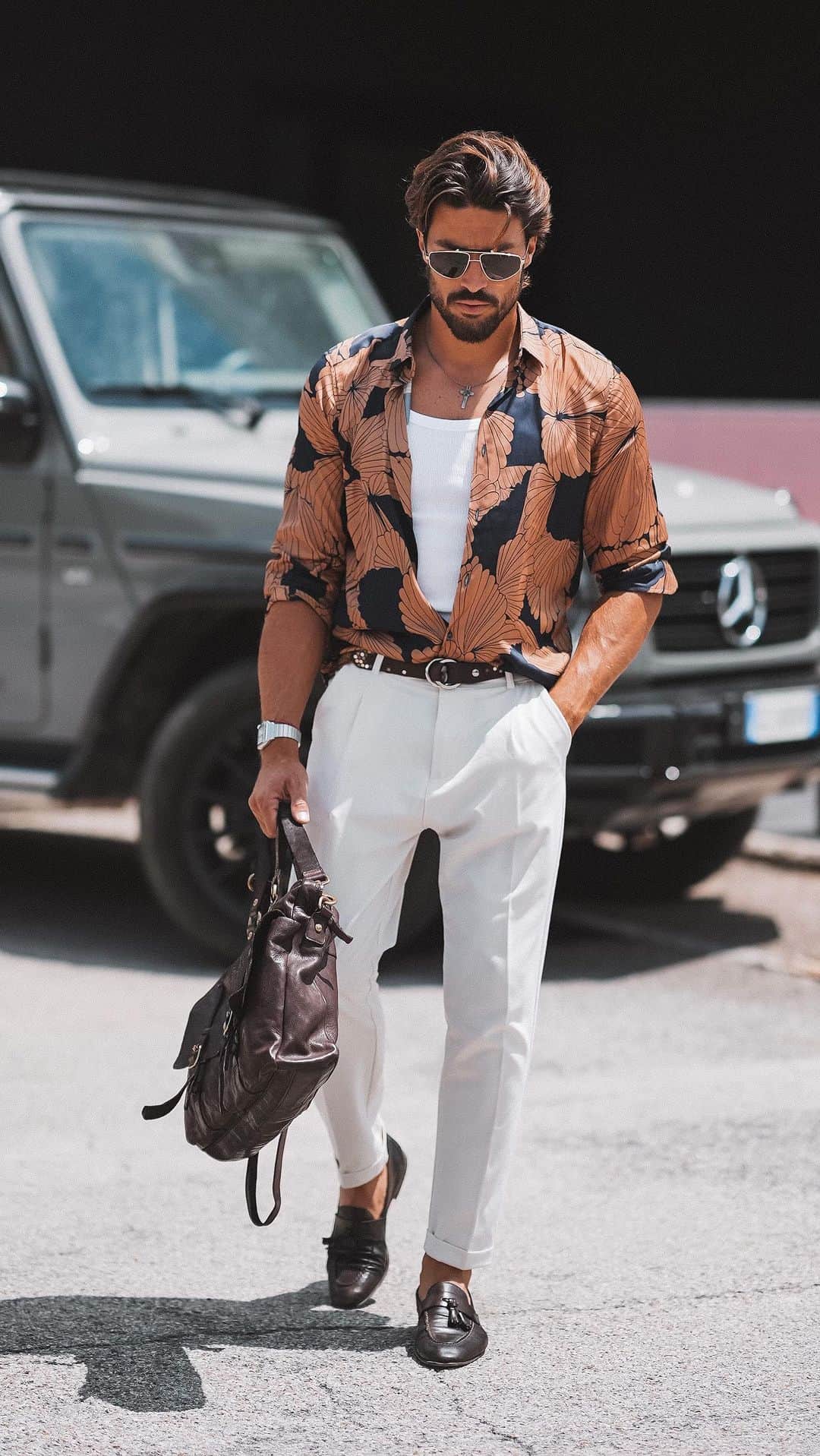 Mariano Di Vaioのインスタグラム：「Summer in style with @nohow new Made in Italy shirts collection!  • Sales are ON ⬆️」