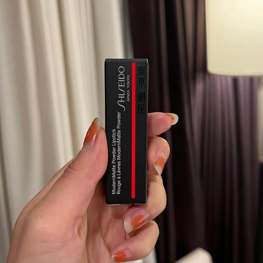 yurinasiaのインスタグラム：「ちょっとたまにはこういう投稿させて🌪️  3本目の相棒 @shiseido_japan  久しぶりだね @threecosmetics」