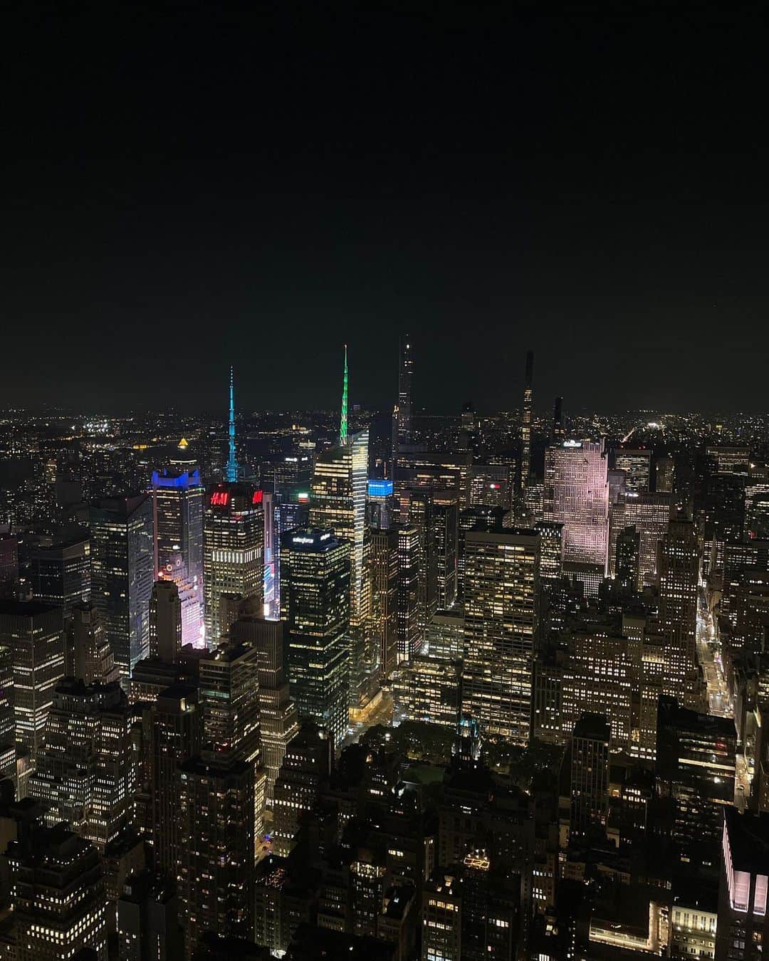 指出瑞貴さんのインスタグラム写真 - (指出瑞貴Instagram)「🗽🌝💎  #NY #empirestatebuilding #Omg   I think it's the best night view in the world.   世界一。初めて見た光景に美し過ぎて、本当に来てよかったって心から思いました。この光景は一生忘れない😌 世界のど中心って感じ。涙しそうでした。素晴らしいの。  #야경 #nightview #夜景」7月6日 19時53分 - sashidemizuki