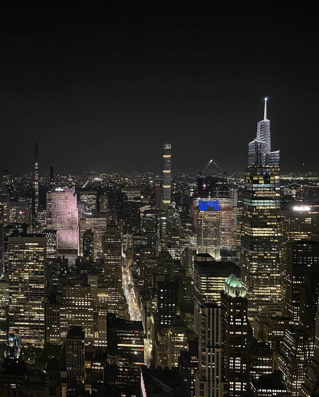 指出瑞貴さんのインスタグラム写真 - (指出瑞貴Instagram)「🗽🌝💎  #NY #empirestatebuilding #Omg   I think it's the best night view in the world.   世界一。初めて見た光景に美し過ぎて、本当に来てよかったって心から思いました。この光景は一生忘れない😌 世界のど中心って感じ。涙しそうでした。素晴らしいの。  #야경 #nightview #夜景」7月6日 19時53分 - sashidemizuki