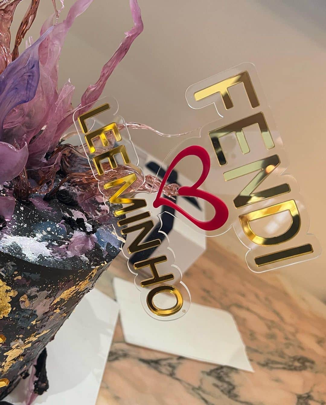 イ・ミンホさんのインスタグラム写真 - (イ・ミンホInstagram)「@fendi 오랜만」7月6日 20時04分 - actorleeminho