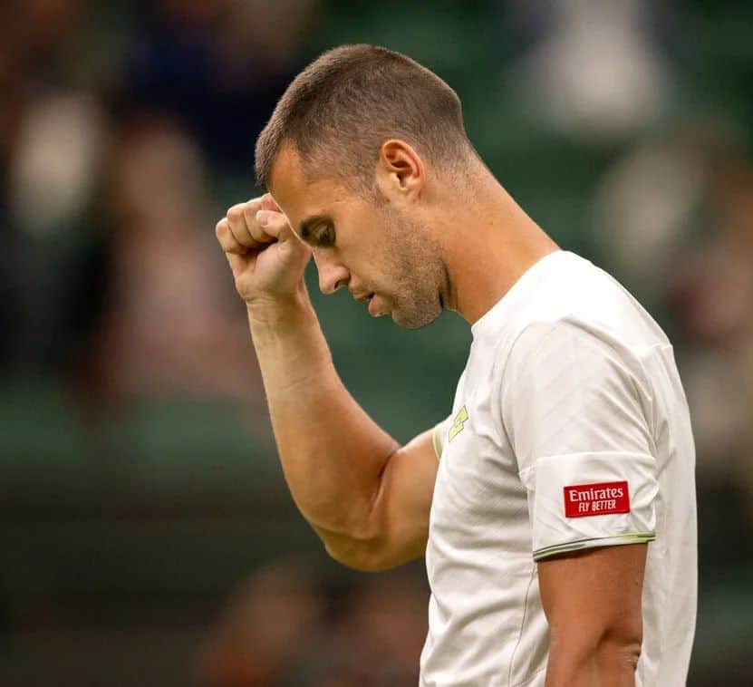 ラスロ・ジェレさんのインスタグラム写真 - (ラスロ・ジェレInstagram)「Long and exhausting day yesterday, but happy I made it💪🏻🌱 📸: @Wimbledon」7月6日 20時07分 - lacidj_95