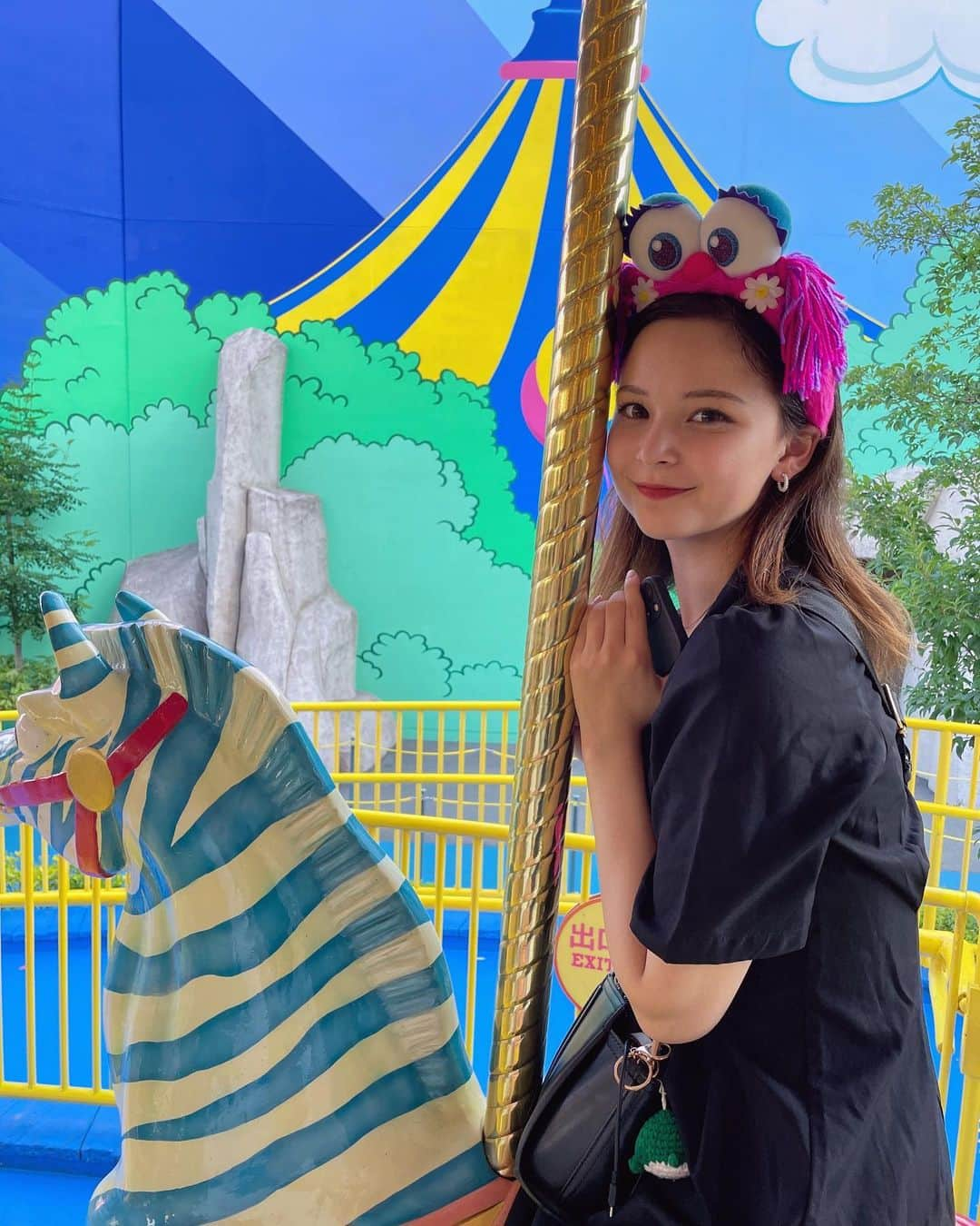 夏川メガンさんのインスタグラム写真 - (夏川メガンInstagram)「メリーゴーランド🎠𓈒𓂂  とあとゆにばいってきたー！ 年パス買ってから、持ってる友達少なくなってあんま行けてなかったから楽しかった( ≖ᴗ≖​)ﾆﾔｯ   #usj  #ユニバコーデ  #アビーちゃん  #カチューシャ #高校生  #今日すき  #チュンムン編」7月6日 20時08分 - _megann.282