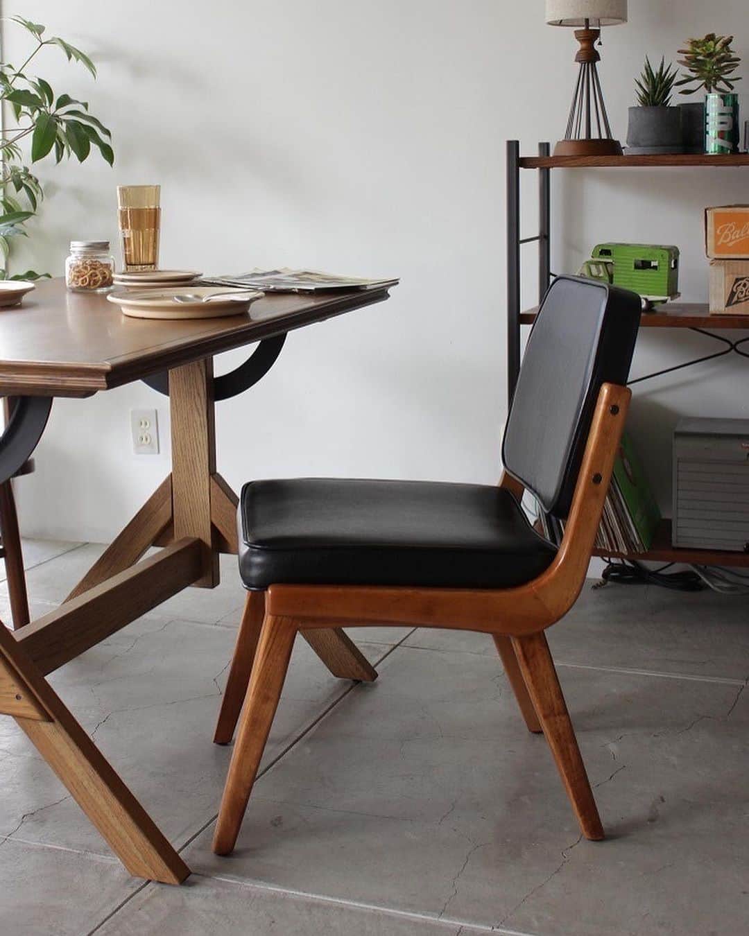 ACME Furnitureのインスタグラム
