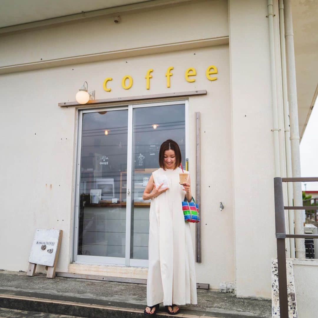 大瀧彩乃さんのインスタグラム写真 - (大瀧彩乃Instagram)「・ 初めて行ってお気に入りになった @ningincoffee ☕️🍩 モチモチドーナッツも美味しかった〜。 コーヒーも美味しいけど、建物が素敵。 東京にあったら、私も絶対お借りしたい物件。広いバルコニーにベンチがあってそこでもゆっくりできます◎  onepiece @nana77hoshi   #takiicotrip#ライカq2 #ライカ  #東京京都生活 #時差投稿」7月6日 20時45分 - _ayanootaki_
