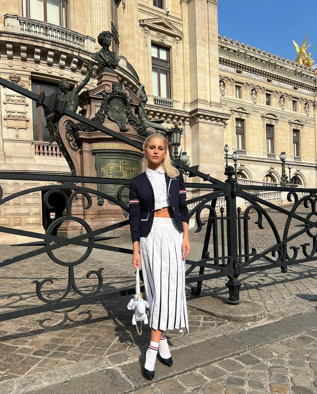 キャロライン・ダウルのインスタグラム：「Anzeige // clueless for the @thombrowneny couture show 🏫」