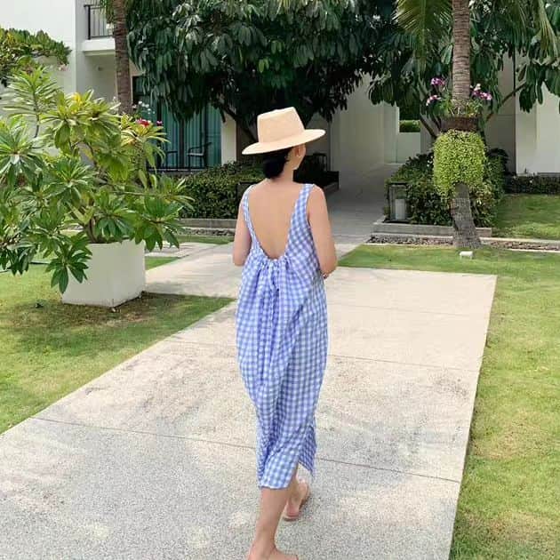 Y's Stellaのインスタグラム：「. 🏖️Recommend item リボンで調節するだけでスポッと着れて水着の上からやシャワーの後も簡単に着れちゃう🚿 プールに海、BBQと夏のイベントに超おすすめの1枚✨  ポケットがあるのでスマホ入れれるのも嬉しいし、シワも気になりません💙 着てたら絶対可愛い!って褒められるワンピです💙  #ワンピース#ワンピ#夏ワンピ#旅行#女子会#海#海コーデ#プール#プールコーデ#夏休み」