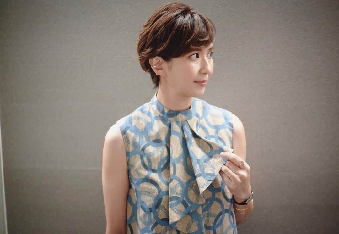 徳永有美さんのインスタグラム写真 - (徳永有美Instagram)「@chikusendress_official  着物からつくられたドレス。 肌触りがすがすがしく気持ちいい。独特の風合いと色味。」7月6日 20時57分 - yumi_tokunaga.official