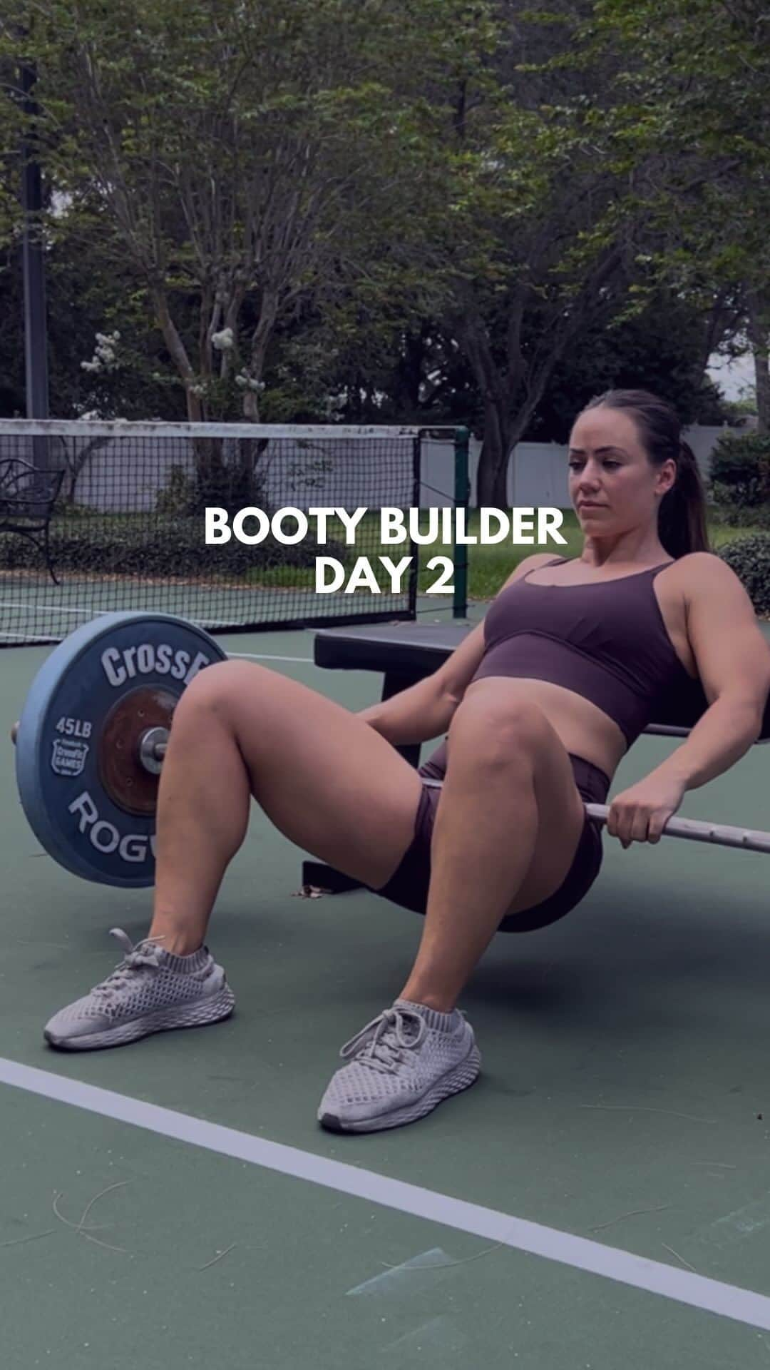 Camille Leblanc-Bazinetのインスタグラム：「Booty Builder Program 🍑🔥 free this month with code TRAINING  👇DAY 2 WORKOUT  1️⃣ HEAVY HIP THRUST  Start light and build to a heavy load.  Set 1: 15 tempo reps (2 sec down/ 2 sec up)  Set 2: 12  reps with double contraction at the top  Set 3: 10 Heavy reps with 3 sec down  Set 4: 10 Heavy reps with 3 sec down  Set 5: 10 Heavy reps with 1 sec pause at the top, drop 30% load directly into max repetitions  Rest 2 min between sets  2️⃣GOOD MORNING + HIP THRUST HOLD  3 SETS  12 staggered good morning each leg into 30 sec frog hip thrust hold  Rest 60 sec between sets  3️⃣SUMO SQUAT MARATHON  Start light 🥵 this baby burns  10 SETS  20 feet elevated sumo squat Rest exactly 15 sec between sets  Download our Feroce training app to log your workouts 🍑 use code TRAINING for one free month of our booty builder online program 💜  #glutes #bootybuilding #workoutroutine #workoutmotivation」