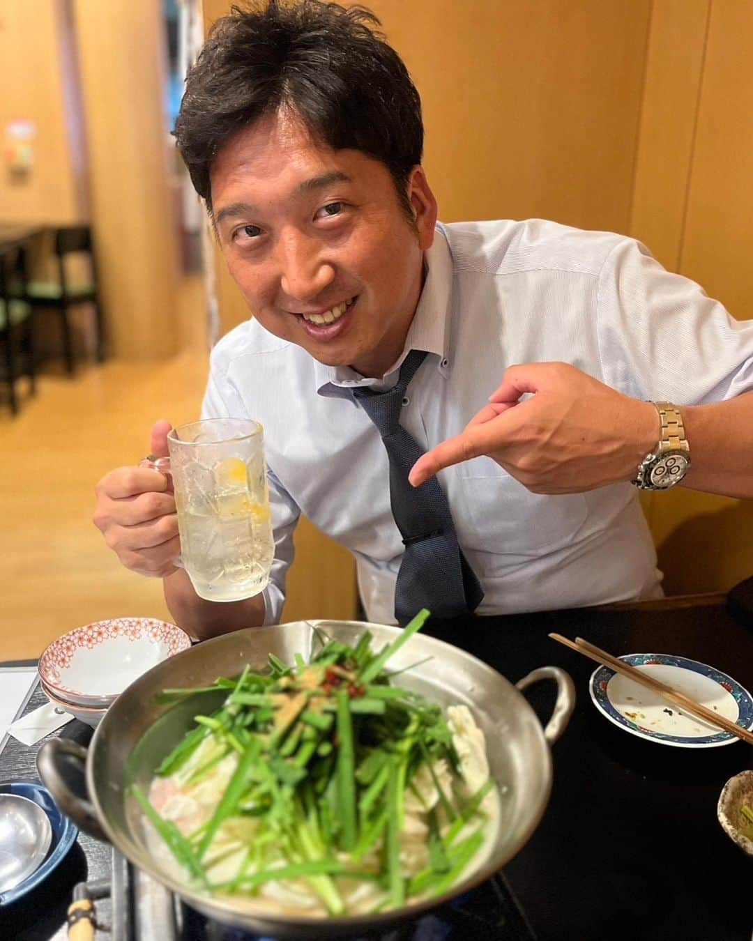 藤川球児さんのインスタグラム写真 - (藤川球児Instagram)「博多も食い倒れの街やね😋😋 絶品ミルフィーユ鍋…からのもつ鍋🍲 韓国から旅行中のアボジから写真が送られてきた📸 行列屋台で仲間が増えた夜✨🍜 ※働いたら沢山食うんやで‼️  #kyuji22  #博多グルメ  #小金ちゃんの焼きラーメン #韓国カメラマン父さん」7月6日 21時08分 - fujikawa_kyuji22