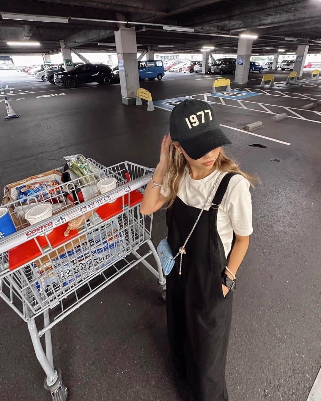 ✷kana✷のインスタグラム：「月1のCOSTCO day🛒  @beautifulsail_official のキャップが 可愛いってはなし🥳」