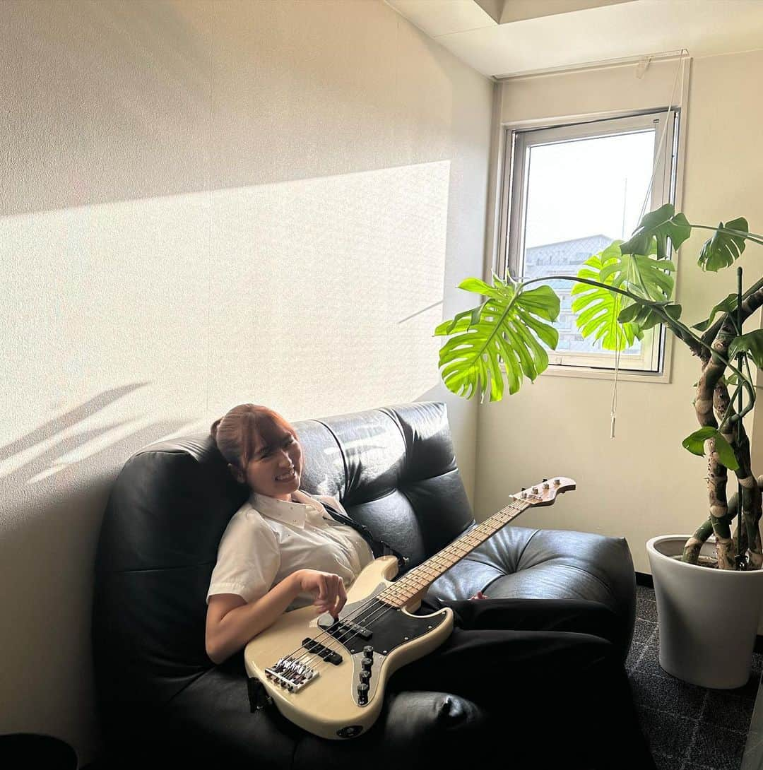 杉岡泉美さんのインスタグラム写真 - (杉岡泉美Instagram)「🐜🎸🎸🎸🍓」7月6日 21時09分 - sard_sugioka