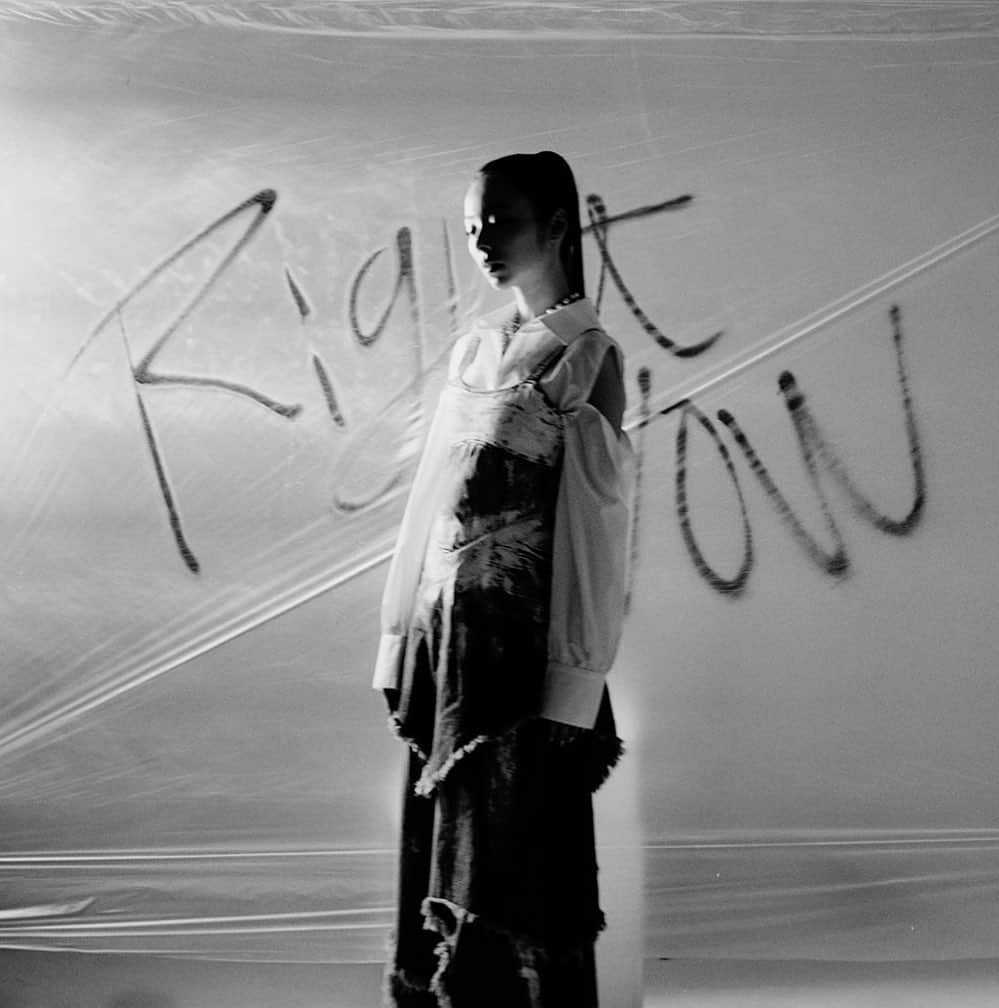 川村真洋のインスタグラム：「🎧🎧  6th degital single 「Right now」🌊 2023.7.23 release❕  そしてこの曲が、 TOKYO MX "音ボケPOPS"のending songに決定しました❕❕  夏のラブソング、ちょっぴり切なくも、曲自体は力強く、前向きな曲になってます。」
