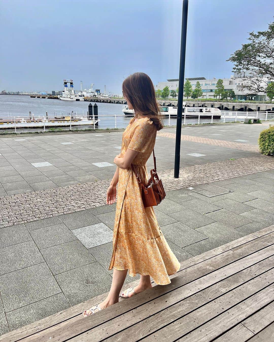のインスタグラム：「毎週みなとみらい来ている気がする🌻🏝️  photo by 脱力さくらこ  #みなとみらい #summer」