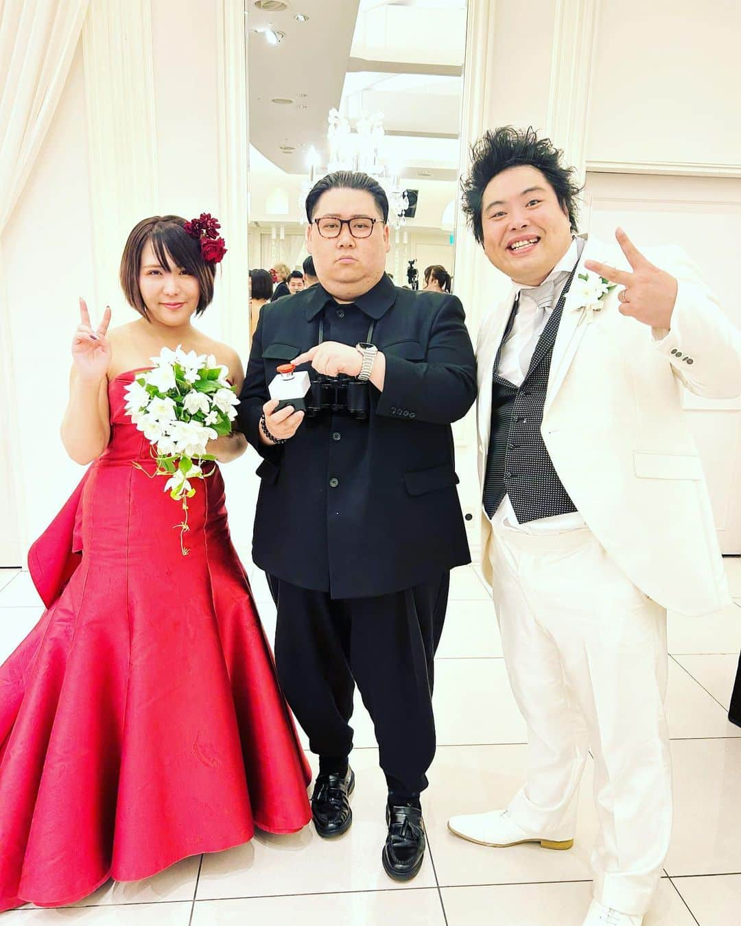 ぷりん将軍のインスタグラム：「へっくん、しーちゃん結婚おめでとう㊗️  #へずまの結婚式 #ぷりん将軍」