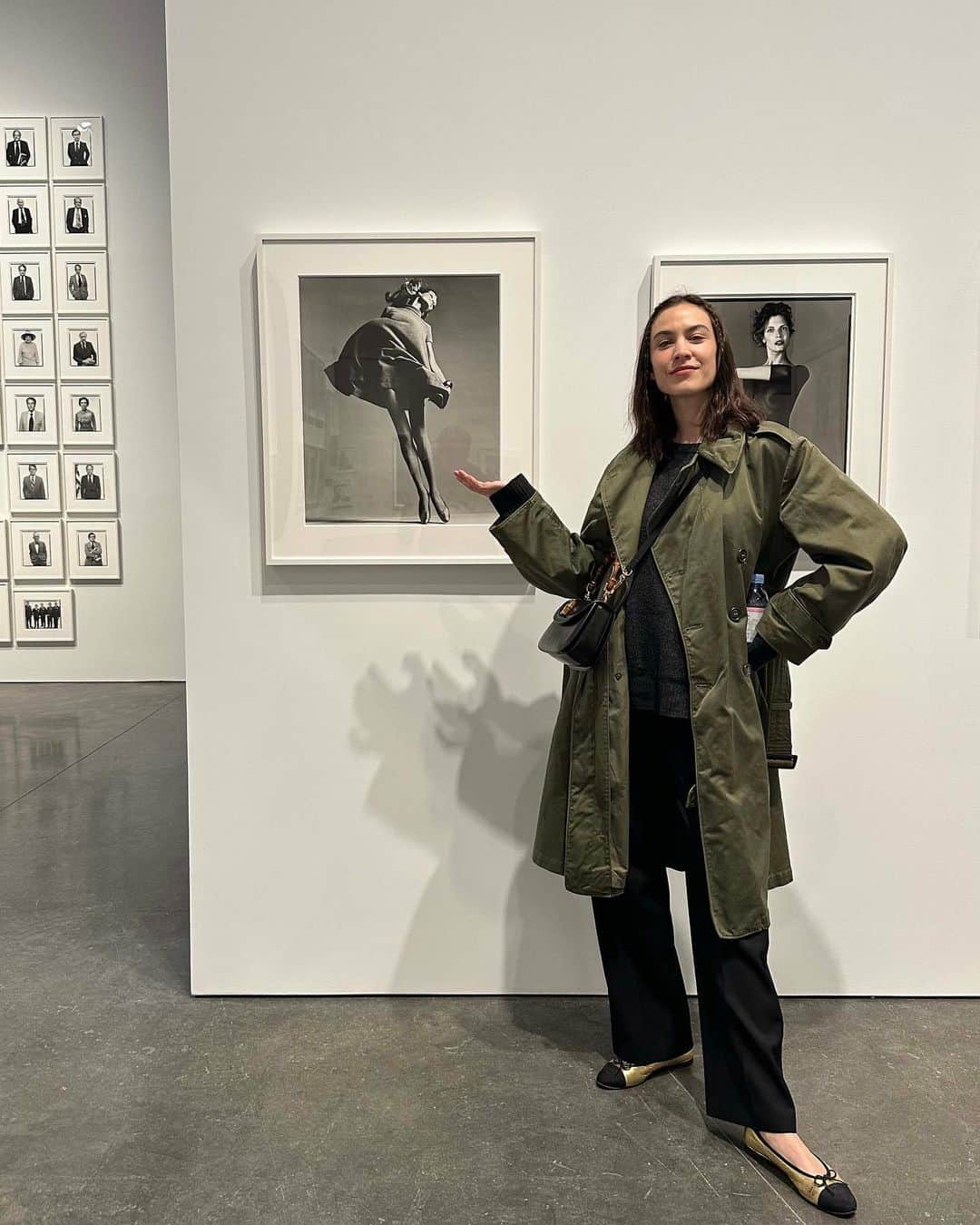 ガゴシアン・ギャラリーさんのインスタグラム写真 - (ガゴシアン・ギャラリーInstagram)「"Avedon 100," a landmark exhibition in celebration of the centenary of Richard Avedon’s birth, closes at the gallery at West 21st Street in New York tomorrow, July 7!  Barbara Bush, Alexa Chung, Hillary Clinton, Edward Enninful, Marc Jacobs, Kim Kardashian, Samira Nasr, Miuccia Prada, Mark Ronson, Chloe Sevigny—pictured here visiting the show—are among the more than 150 participants who selected photographs by Avedon to be featured in the exhibition. For more information, follow the link in our bio. ___________ #Avedon100 #RichardAvedon #Gagosian  (1) Kim Kardashian (@kimkardashian); (2) Marc Jacobs (@themarcjacobs); (3) Hillary Clinton (@hillaryclinton); (4) Left to right: Derek Blasberg (@derekblasberg), Stella McCartney (@stellamccartney), Edward Enninful (@edward_enninful); (5) Samira Nasr (@samiranasr); (6) Miuccia Prada; (7) Marc Ronson (@iammarkronson); (8) Barbara Bush (@barbara.p.bush); (9) Left to right: Derek Blasberg, Chloe Sevigny (@chloessevigny); (10) Alexa Chung (@alexachung); Artwork © The Richard Avedon Foundation (@avedonfoundation); Photos: (1) Tomás Sherold (@tomasherold); (2–10) Derek Blasberg」7月7日 7時10分 - gagosian