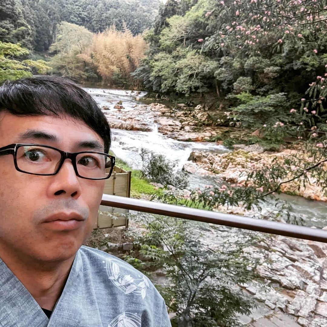 上念司さんのインスタグラム写真 - (上念司Instagram)「みなさま、おはようございます。 いいお宿です。」7月7日 7時18分 - tsukasajonen