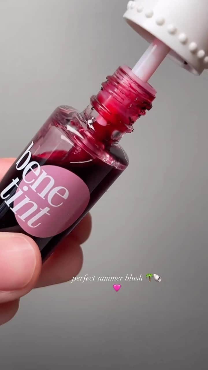 Benefit Cosmeticsのインスタグラム
