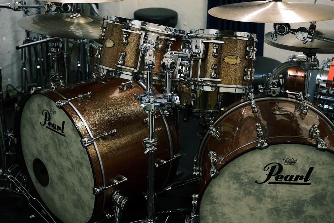 角田美喜のインスタグラム：「夏日の特訓🥁NASHスタジオにて😊 #pearldrums」