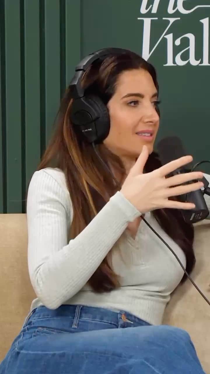 ニック・ビオールのインスタグラム：「Our episode with @marieforleo is out now! Link in my story.」