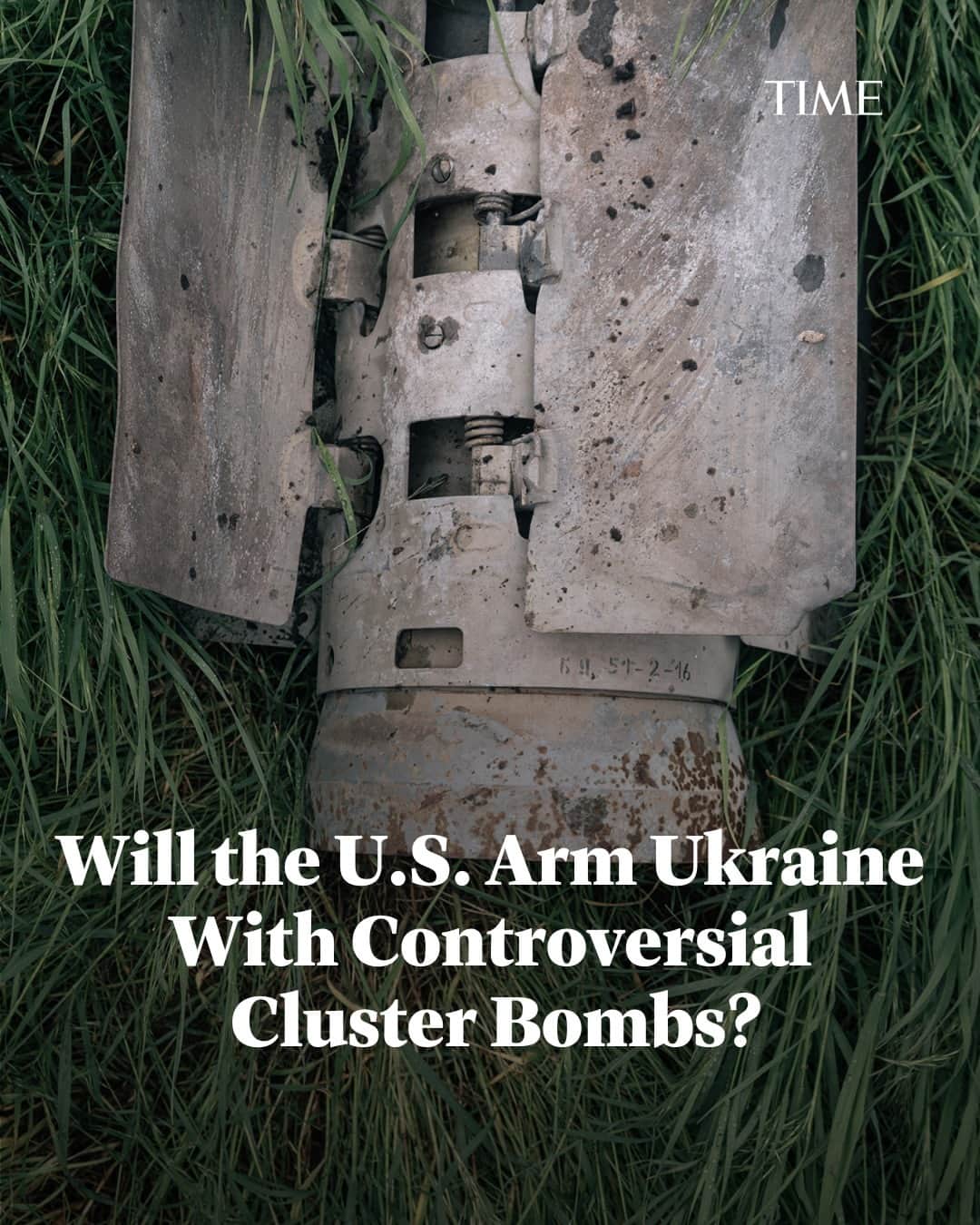 TIME Magazineのインスタグラム：「Ukraine is currently in its second month of a long-awaited counteroffensive against Russian forces. But progress, especially in the southern provinces of Zaporizhzia and Donetsk, has been slow.   Now, the U.S. is reportedly considering Ukraine’s longstanding appeal for cluster bombs, which could help break Russia’s dug-in positions along the eastern frontline.   At the link in bio, what to know about the weapons and the vigorous debate around them.  Photograph by Alice Martins (@martinsalicea)—The Washington Post/Getty Images」