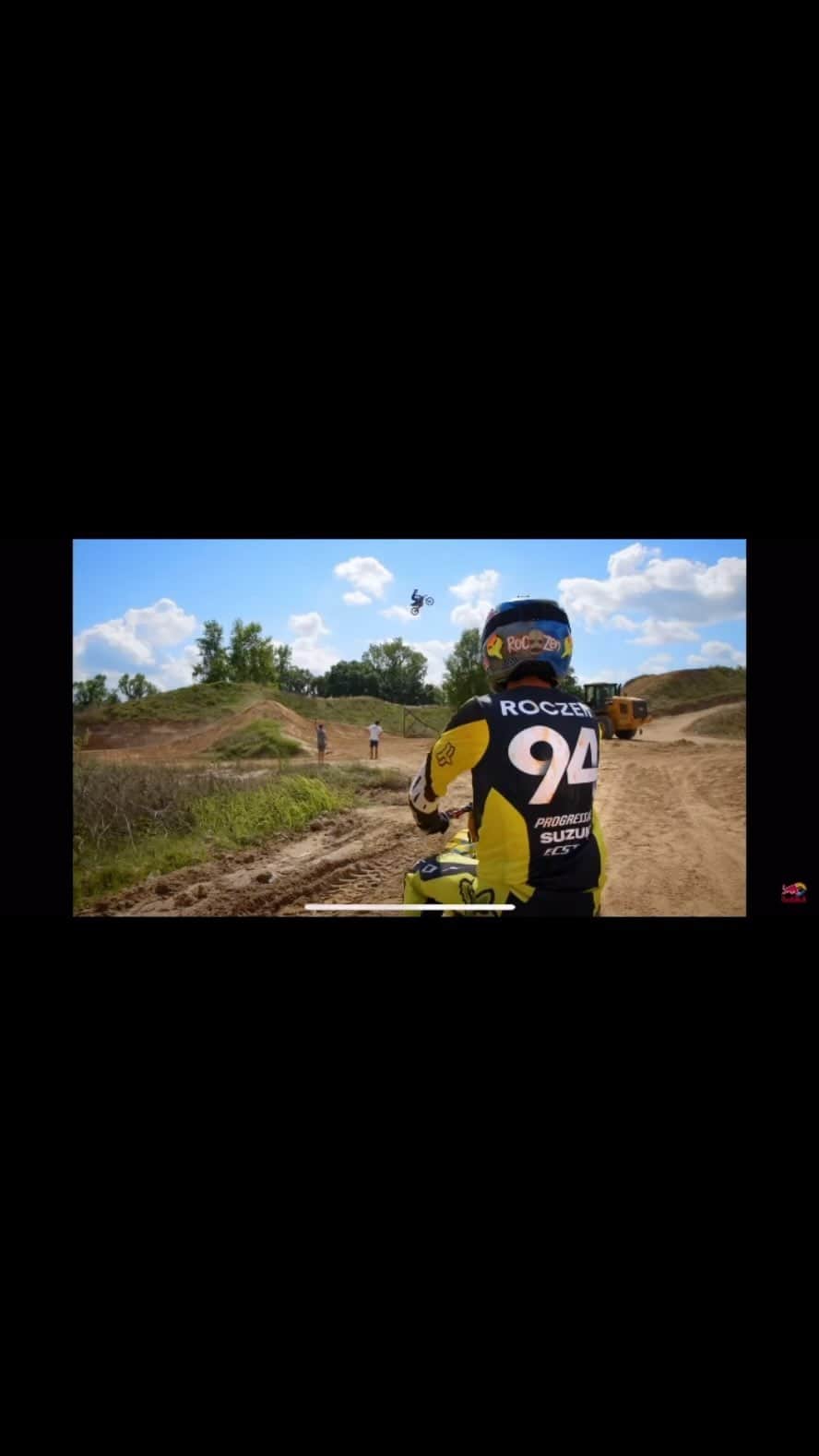 のインスタグラム：「🙊  Watch the full video at the link in my Bio!  @tylerbereman this was so cool! Still buzzin from it 😆」