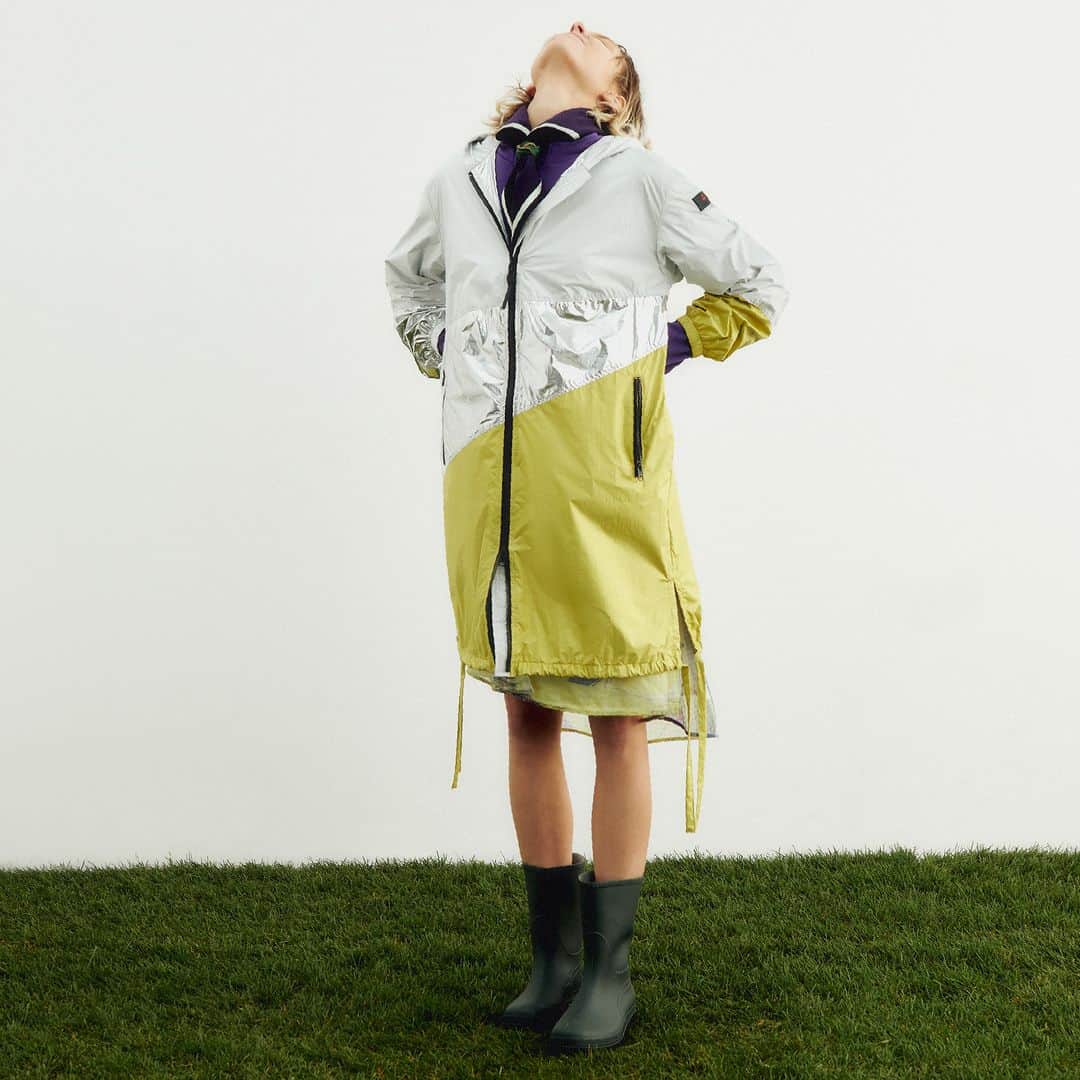 ピューテリーのインスタグラム：「Lightweight parka for a night-time breeze | HAISE BLOCK #PeutereyAttitude #Peuterey #SS23」