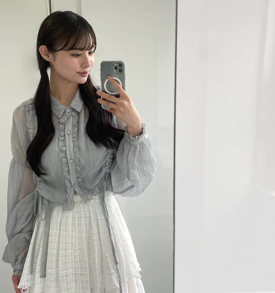 のインスタグラム：「🤳🏻」