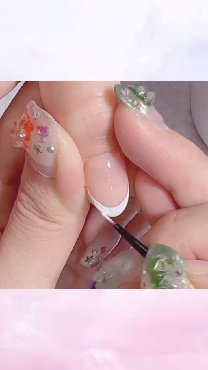 なかやまちえこのインスタグラム：「フレンチネイル💅⠀ ⠀ @kimacat_betty コスメカラーゆり⠀ @aby_sharenail ⠀ #nail #nails #nailart #ネイル #美甲 #ネイルアート  #japanesenailart #manucure #japanesenails #manicurist #gelnails #أظافر #네일아트 #미용  #เพ้นท์เล็บ #artedeuñas #เพ้นท์เล็บเจล #ジェルネイルデザイン #ネイルデザイン #nagelkunst #フレンチネイル #frenchnails」