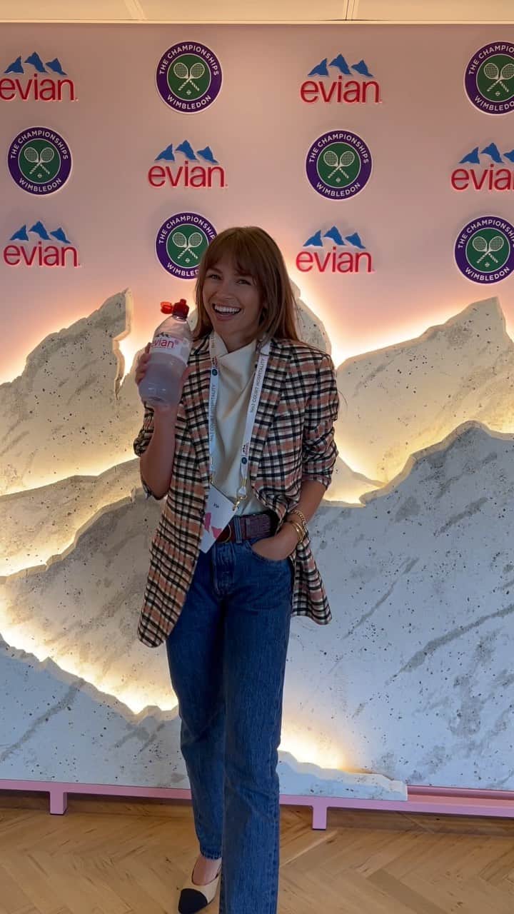 evianのインスタグラム：「@wimbledon in full swing at the evian suite 🎾💧  Our good friend, @emmalouiseconnolly enjoys our pure* evian water, sourced from the pristine alpine mountain, and served right here, at The Championships 2023, Wimbledon.  *evian is pure, as per all natural mineral waters」