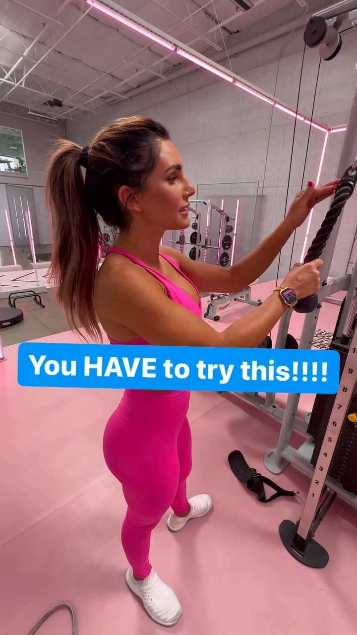 Alexia Clarkのインスタグラム