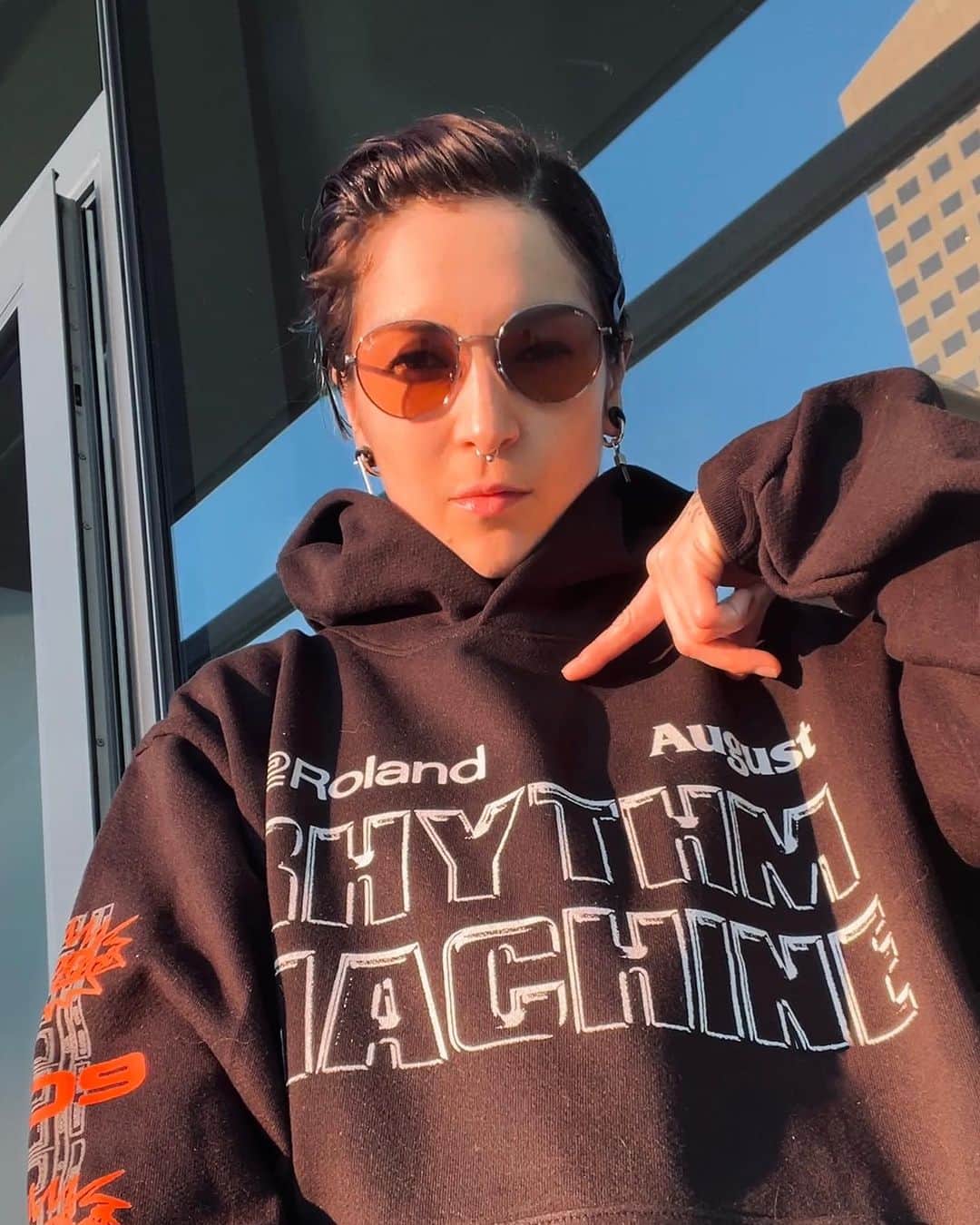 マヤ・ジェーン・コールスのインスタグラム：「RHYTHM MACHINE 💫 loving my hoodie, thank you @_augustshop X @rolandlifestyle 🥰 Just getting myself ready for Ibiza @he.she.they tomorrow and Dublin  @otherside_festival on Sunday, see you there 😚 xx」