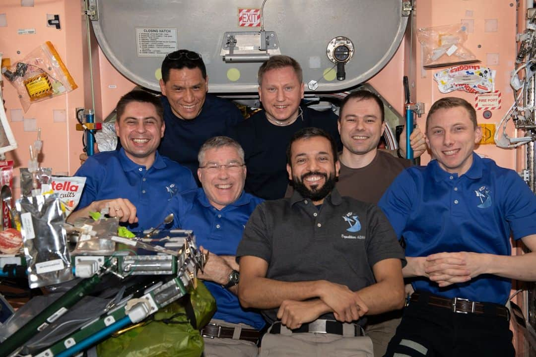 国際宇宙ステーションさんのインスタグラム写真 - (国際宇宙ステーションInstagram)「The seven-member Expedition 69 crew poses for a portrait during dinner time inside the International Space Station’s Unity module. From left are, Roscosmos cosmonaut Andrey Fedyaev; NASA astronauts Frank Rubio and Stephen Bowen; Roscosmos cosmonaut Sergey Prokopyev; UAE (United Arab Emirates) astronaut Sultan Alneyadi; Roscosmos cosmonaut Dmitri Petelin; and NASA astronaut Woody Hoburg.  #nasa #international #space #station #astronauts #cosmonauts #uae」7月7日 1時29分 - iss