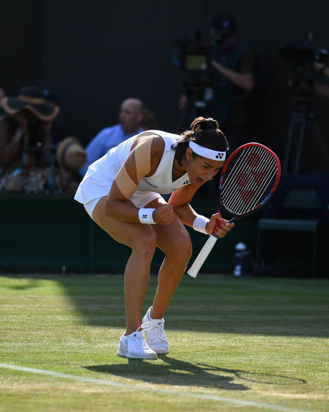 キャロライン・ガルシアのインスタグラム：「Seed No.5 Caroline Garcia wins another tough battle against Leylah Fernandez 💪   📸 @cocodubreuilphoto / @fftennis   #Wimbledon」