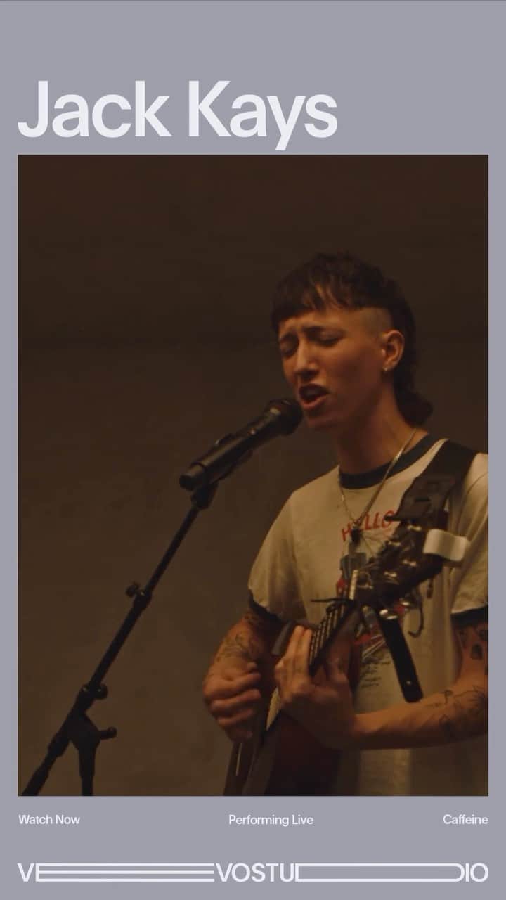 Vevoのインスタグラム：「Cincinnati native @JackKays stopped by our Brooklyn studio for a live performance of “Caffeine.” Get a dose of acoustic emo vibes ahead of his US tour later this year.  ⠀⠀⠀⠀⠀⠀⠀⠀⠀ ▶️ [Link in bio]」