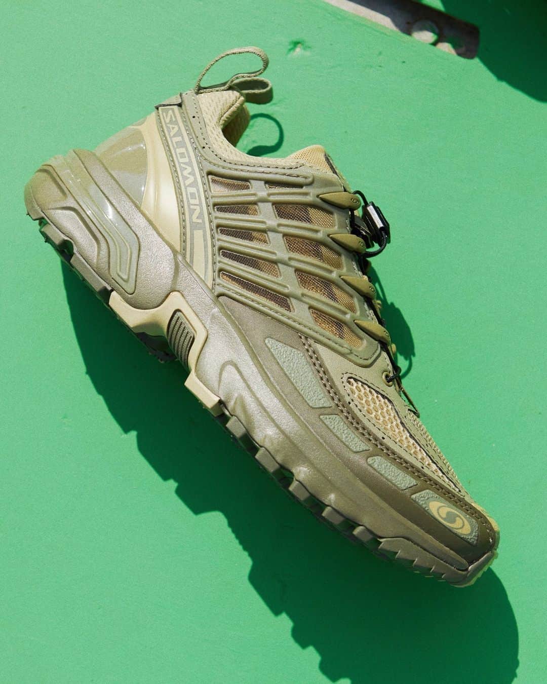 MATCHESFASHION.COMのインスタグラム：「Find stability, comfort and style in @salomon’s just-landed ACS Pros.」