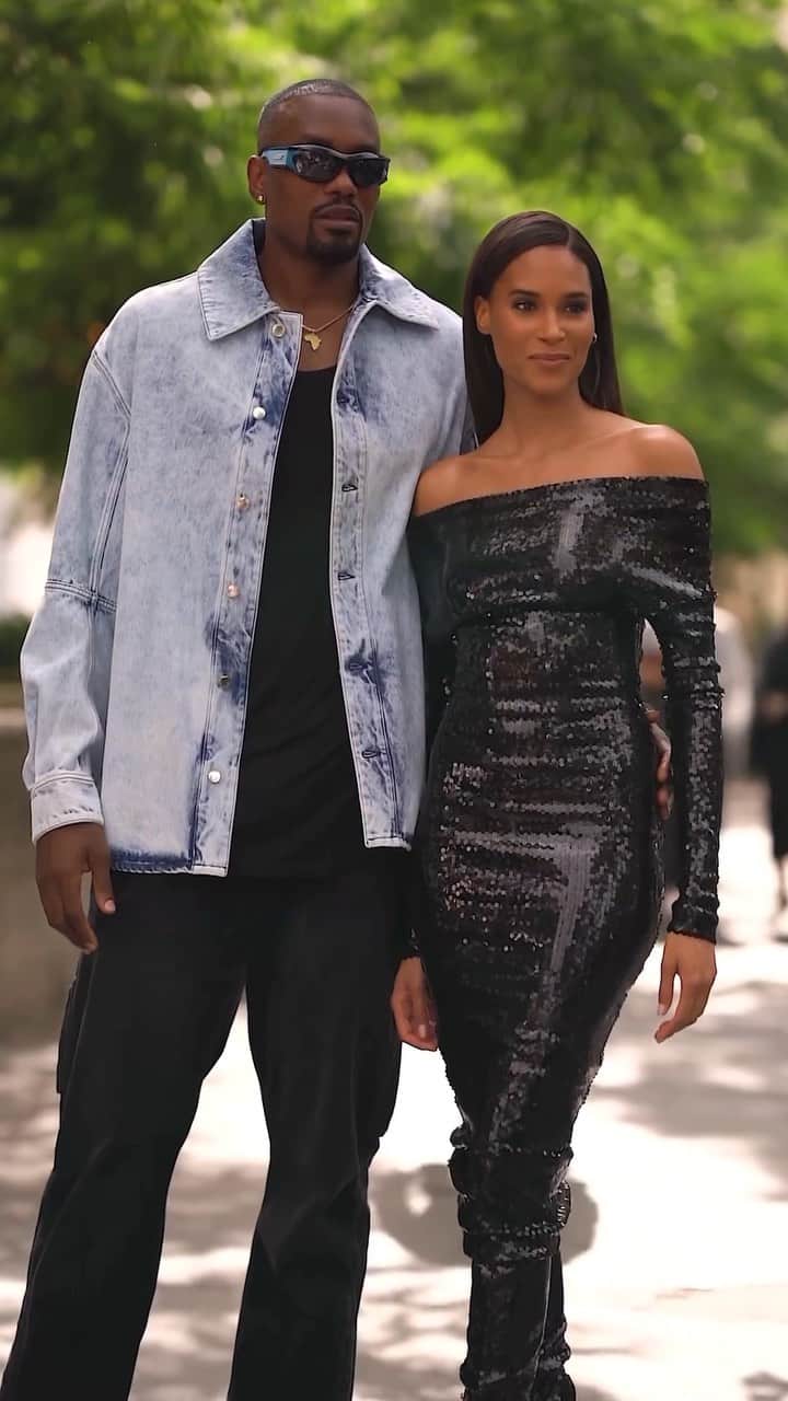 シンディ・ブルーナのインスタグラム：「@alexandrevauthier COUTURE show with Mr ❤️ @sergeibaka  Styled by @mickaelcarpin Make up by @makeupbykellymcclain Hair by @ciaracoiffure」